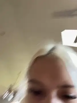 itspinkkk online show from 10.23.25