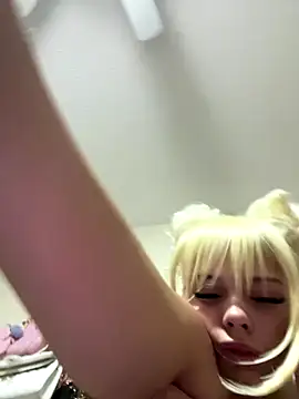 itspinkkk online show from 11.04.25