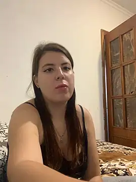 Snapshot of MiraCastellon chatting on 10.28.25 MiraCastellon online show from 10.28.25