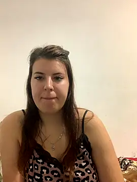 Snapshot of MiraCastellon chatting on 11.03.25 MiraCastellon online show from 11.03.25