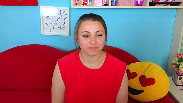 Snapshot of Soft_Lilly chatting on 10.20.25 Soft Lilly online show from 10.20.25