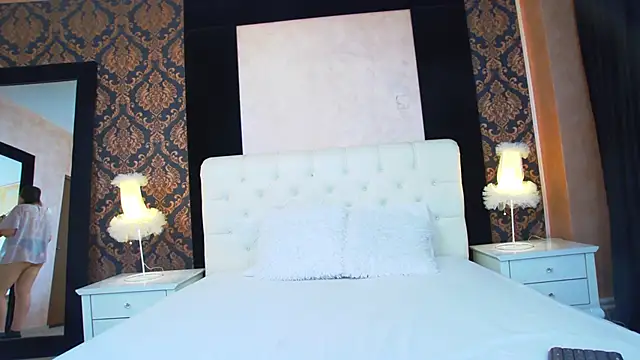 Soft Lilly online show from 03.23.26