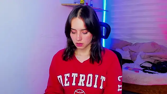 Snapshot of Emily_Lindey chatting on 10.17.25 Emily Lindey online show from 10.17.25
