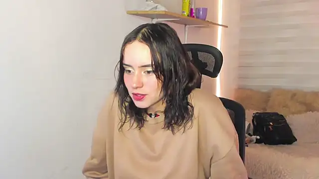 Snapshot of Emily_Lindey chatting on 10.18.25 Emily Lindey online show from 10.18.25