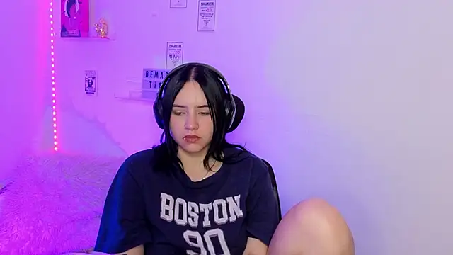 Emily Lindey online show from 03.21.26