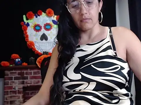 Lucyy Naugthy online show from 11.10.25