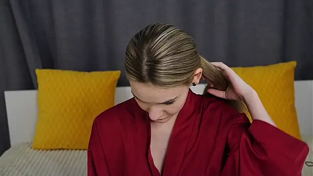 Snapshot of NaomiSweetheart chatting on 10.18.25 NaomiSweetheart online show from 10.18.25