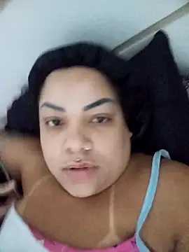 Snapshot of Hannapimentinha chatting on 10.15.25 Hannapimentinha online show from 10.15.25