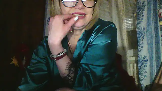 Snapshot of Lia_Ray chatting on 02.22.26 Lia Ray online show from 02.22.26