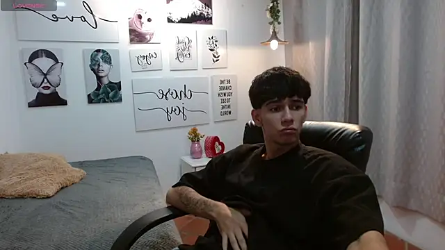 AmethystShadow17 online show from 10.24.25