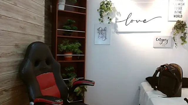 AmethystShadow17 online show from 04.23.26