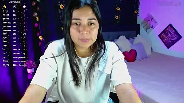 Snapshot of HaannaAGT chatting on 10.14.25 HaannaAGT online show from 10.14.25