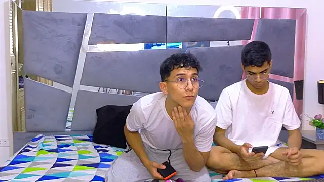 Desire4Duo online show from 11.11.25