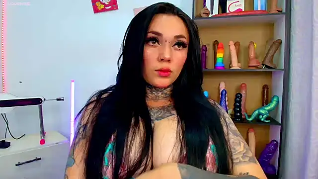 Snapshot of Elisce_cloudd chatting on 04.11.26 Elisce cloudd online show from 04.11.26