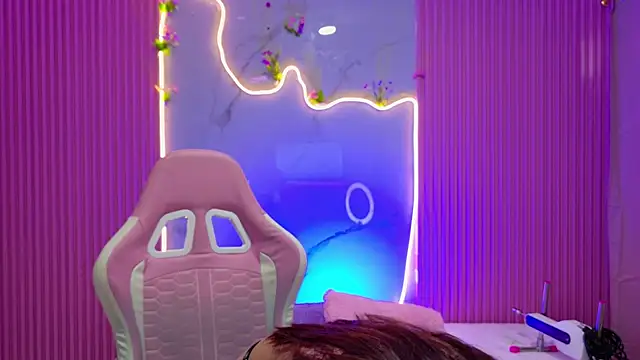 dafne17  online show from 04.10.26