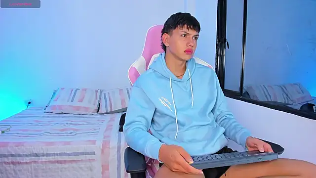 Axel Cody  online show from 02.05.26