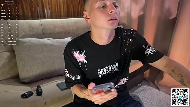 Snapshot of Logan_mett chatting on 07.17.26 Logan mett online show from 07.17.26
