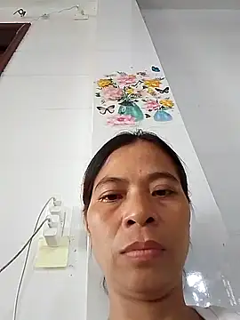 Snapshot of Amanda-_ena- chatting on 10.14.25 Amanda- ena- online show from 10.14.25