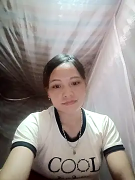 Snapshot of huhu-sexxy chatting on 10.18.25 huhu-sexxy online show from 10.18.25