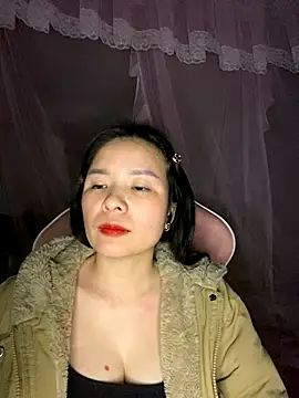 Listen-ly online show from 11.28.25