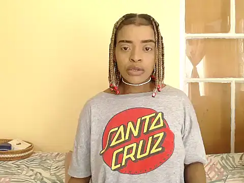 Snapshot of fifiqueen25 chatting on 11.26.25 fifiqueen25 online show from 11.26.25