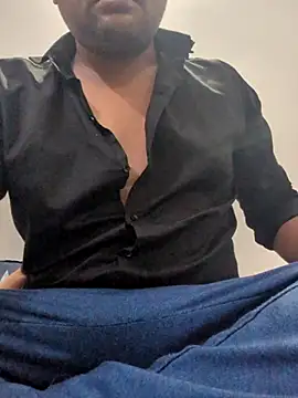 Snapshot of Akki19989 chatting on 10.14.25 Akki19989 online show from 10.14.25
