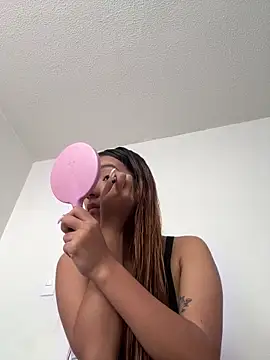 kittyrush  online show from 12.17.25