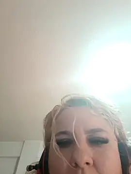 BelleInna online show from 10.28.25