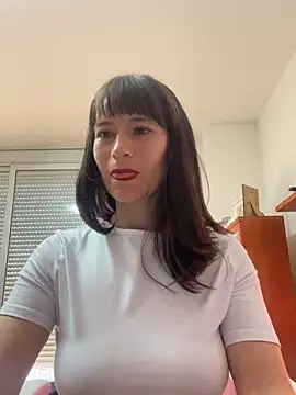 Snapshot of AlanaRius18 chatting on 11.17.25 AlanaRius18 online show from 11.17.25