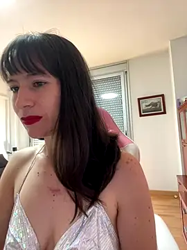 Snapshot of AlanaRius18 chatting on 11.24.25 AlanaRius18 online show from 11.24.25