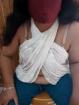 Snapshot of Hot_Boude chatting on 11.07.25 Hot Boude online show from 11.07.25