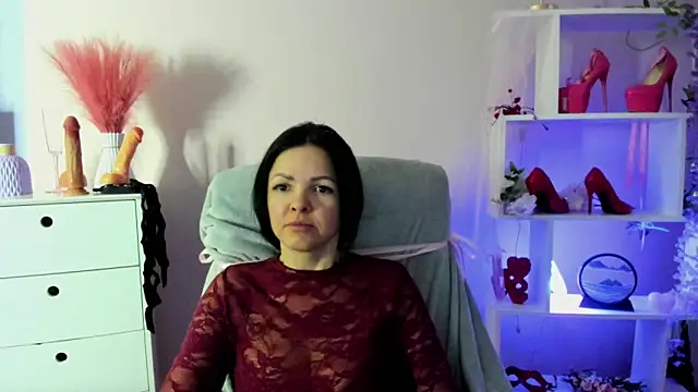 Mollybloom40 online show from 04.17.26