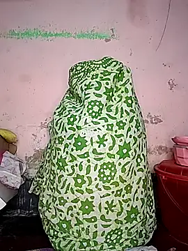 Strip Hotty242 online show from 11.18.25