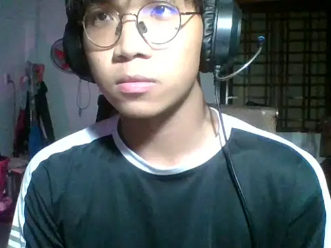 kave2033 online show from 10.25.25