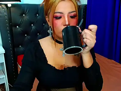 LovelyTs4U online show from 04.06.26