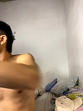 Snapshot of Myke_hotxxx chatting on 11.13.25 Myke hotxxx online show from 11.13.25