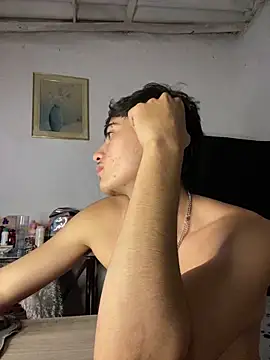 Snapshot of Myke_hotxxx chatting on 12.14.25 Myke hotxxx online show from 12.14.25