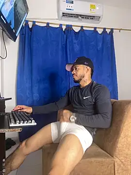 Kylian Alessandro online show from 11.18.25