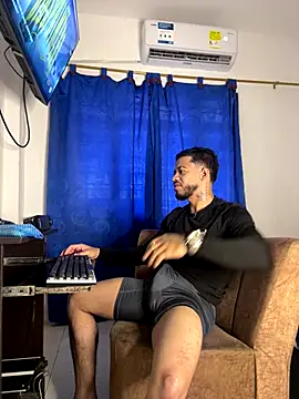 Kylian Alessandro online show from 12.04.25