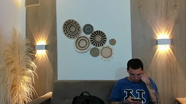 AnnieAndLeandro online show from 01.07.26