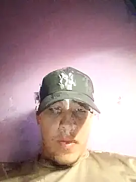 Snapshot of Anthonnysex chatting on 10.14.25 Anthonnysex online show from 10.14.25