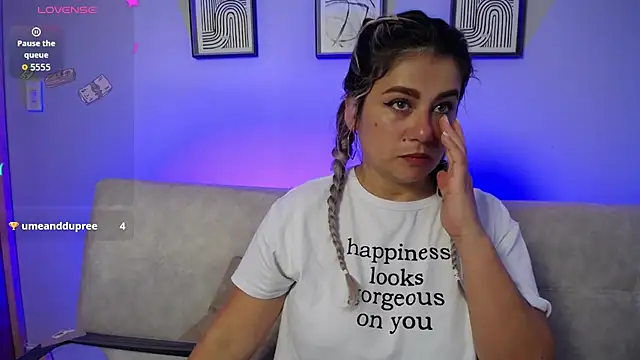 Sweet Bella Valery online show from 11.21.25