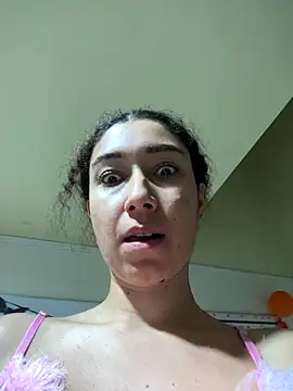 Meggie  online show from 10.20.25