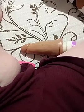 Snapshot of Taradinha_pelosogro chatting on 10.27.25 Taradinha pelosogro online show from 10.27.25