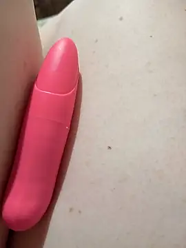 Snapshot of Taradinha_pelosogro chatting on 11.04.25 Taradinha pelosogro online show from 11.04.25