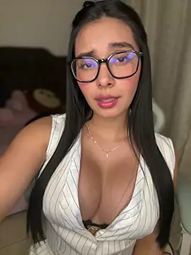 MiaSofia   online show from 04.12.26