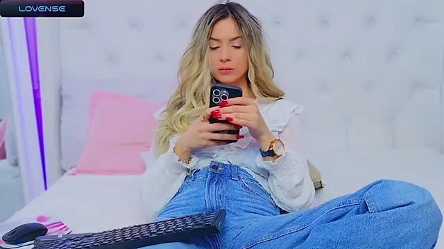 AriannaSins online show from 12.21.24