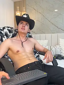 Valentino ceratii online show from 10.22.25