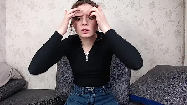 evaa here  online show from 03.07.26