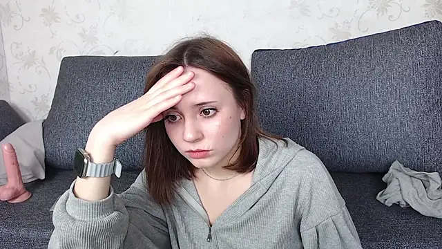 evaa here  online show from 04.01.26